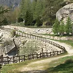 Szálloda Del 2*