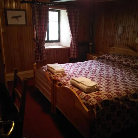 Del Hotel 2*